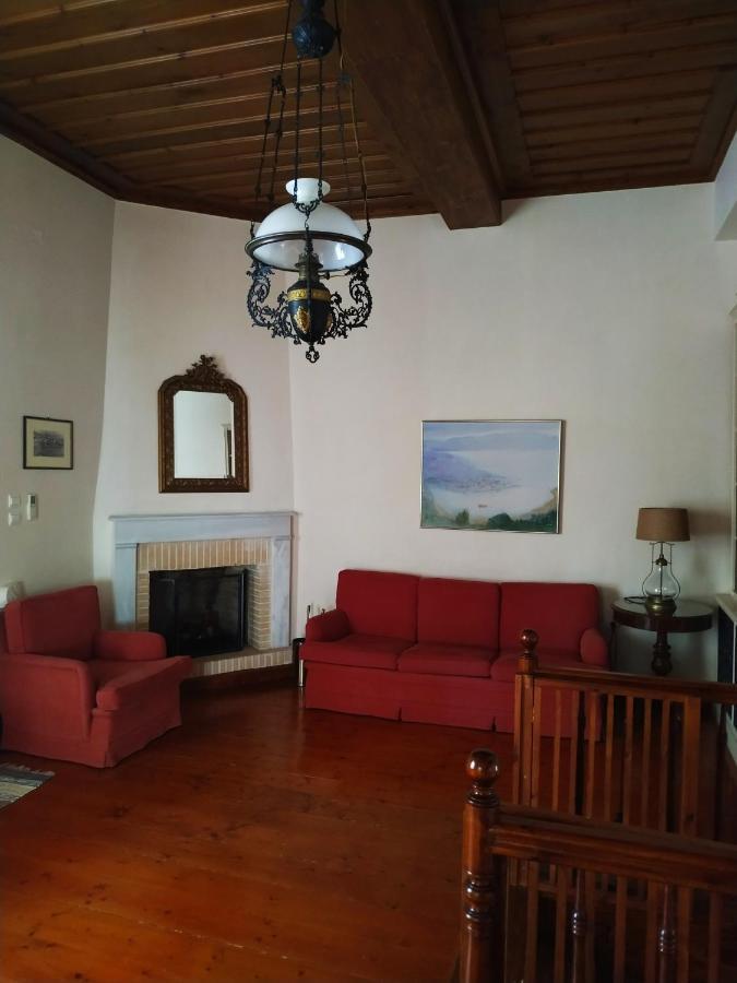 Liknon Guesthouse Villa Galaxídhion Exterior foto